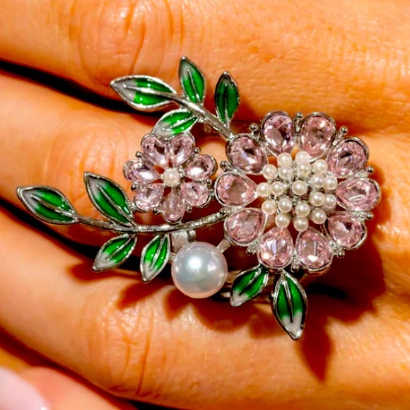 🌸🌸🌸 “BUDDING BLING” PINK RHINESTONE RING WITHH PEARL ACCENTS ~ PAPARAZZI❗️🌸🌸🌸 - Picture 3 of 6